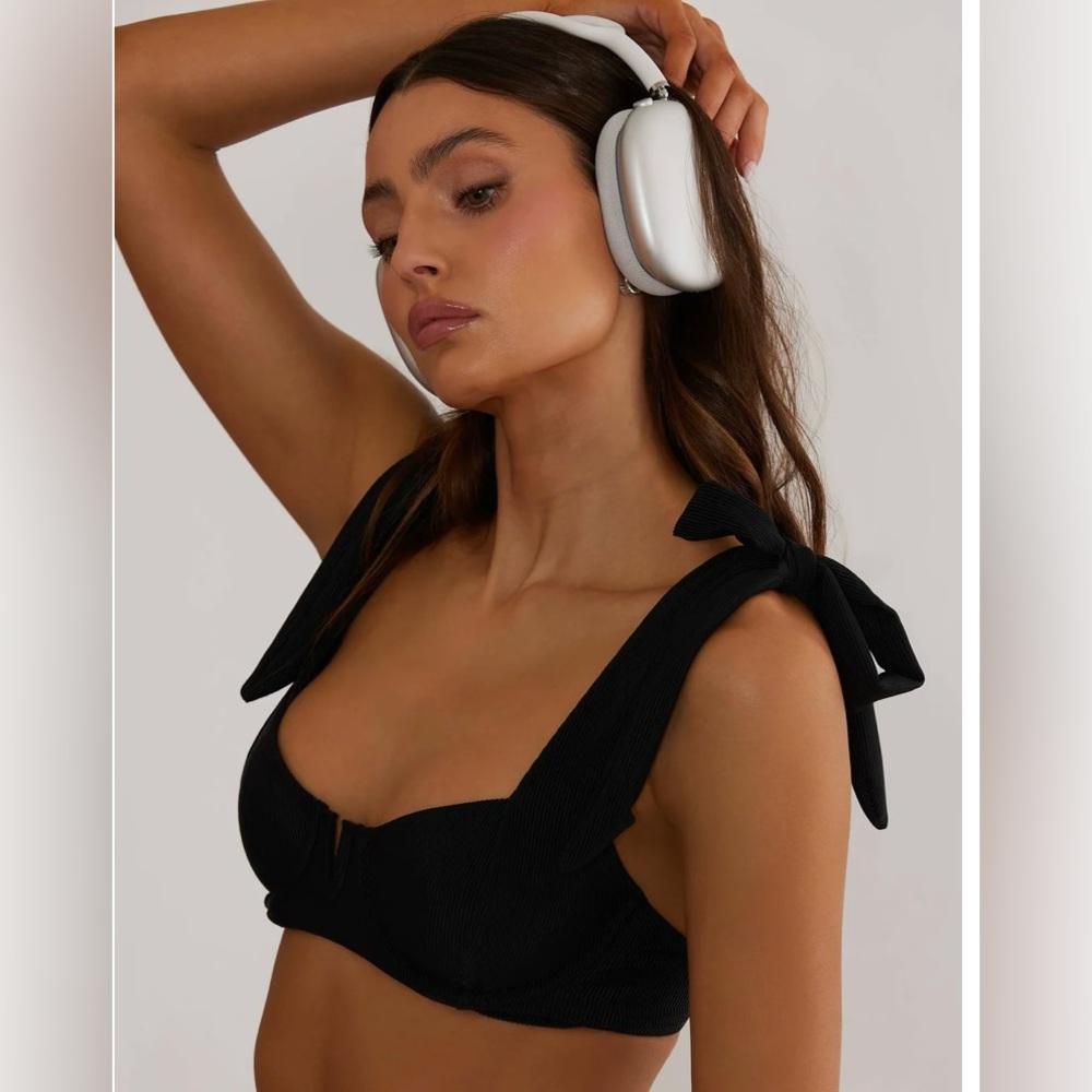 Beach Riot Blair swim top